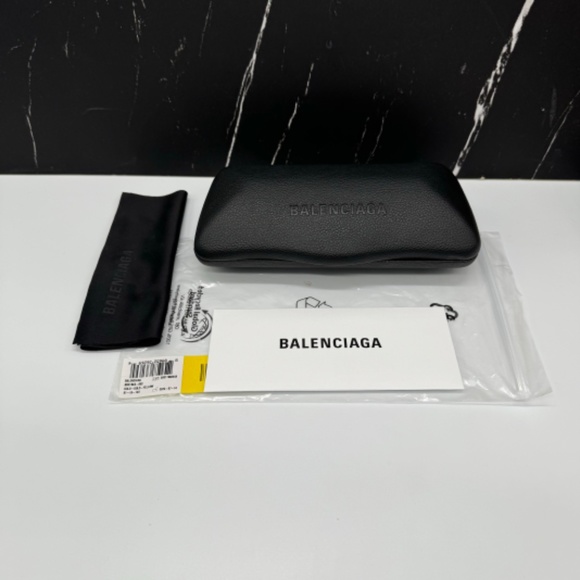 NEW BALENCIAGA WOMEN CAT EYE SUNGLASSES - Picture 10 of 10